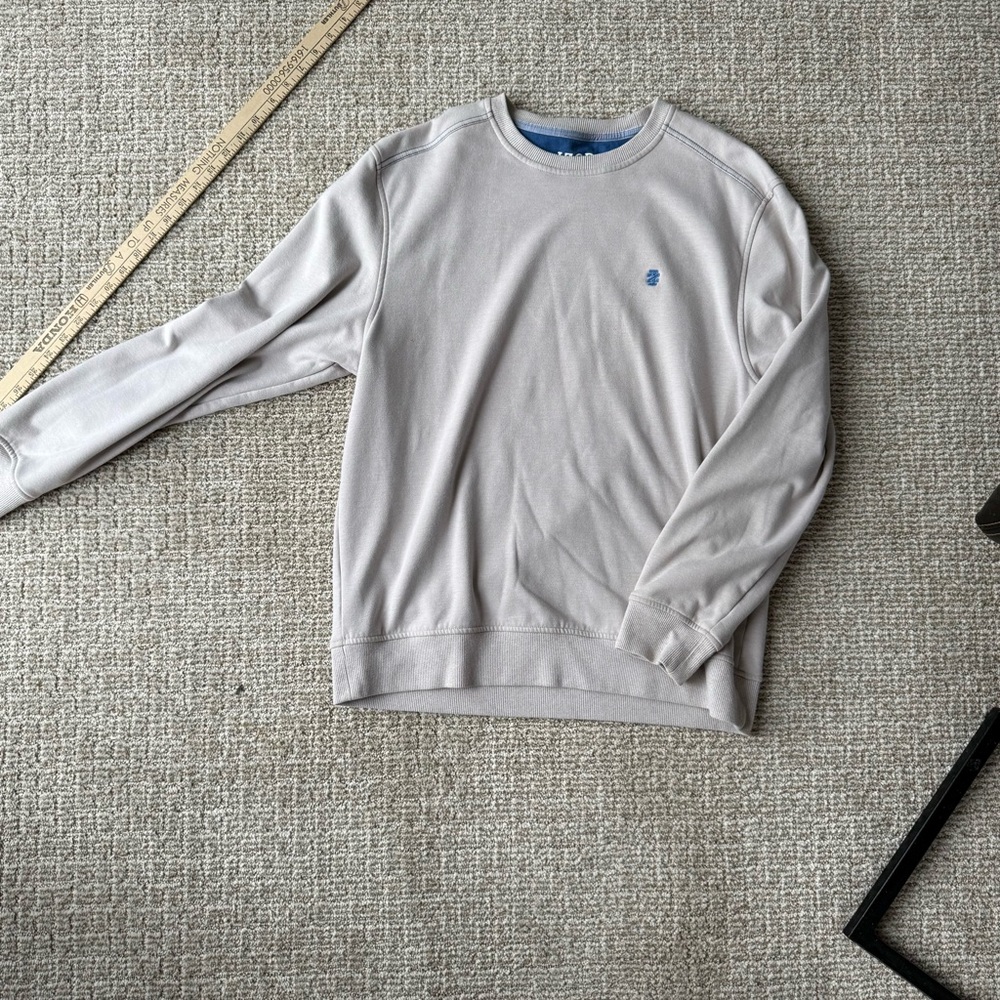 Izod cream/gray Crewneck Sweatshirt size medium
